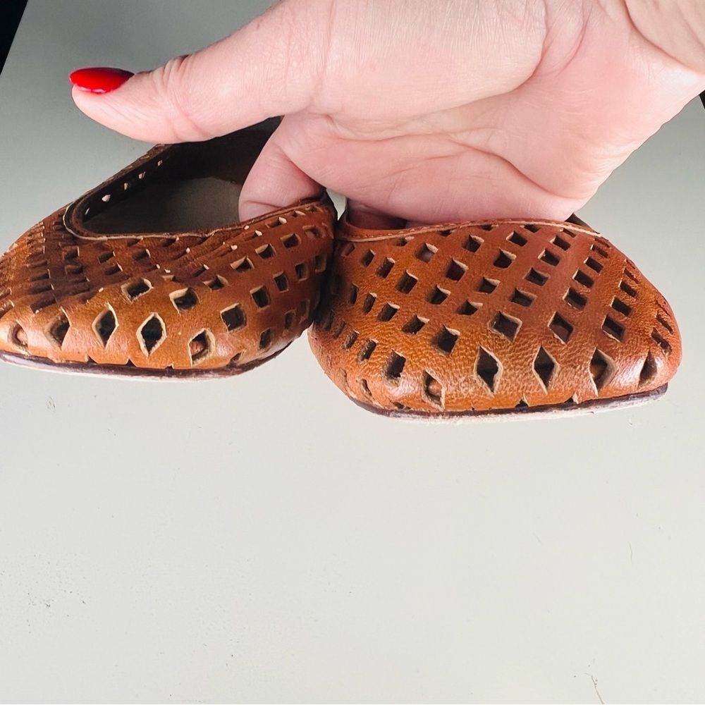 Michael Kors perforated leather Women's Brown high vamps Ballet Flats 7.5 - Picture 3 of 6